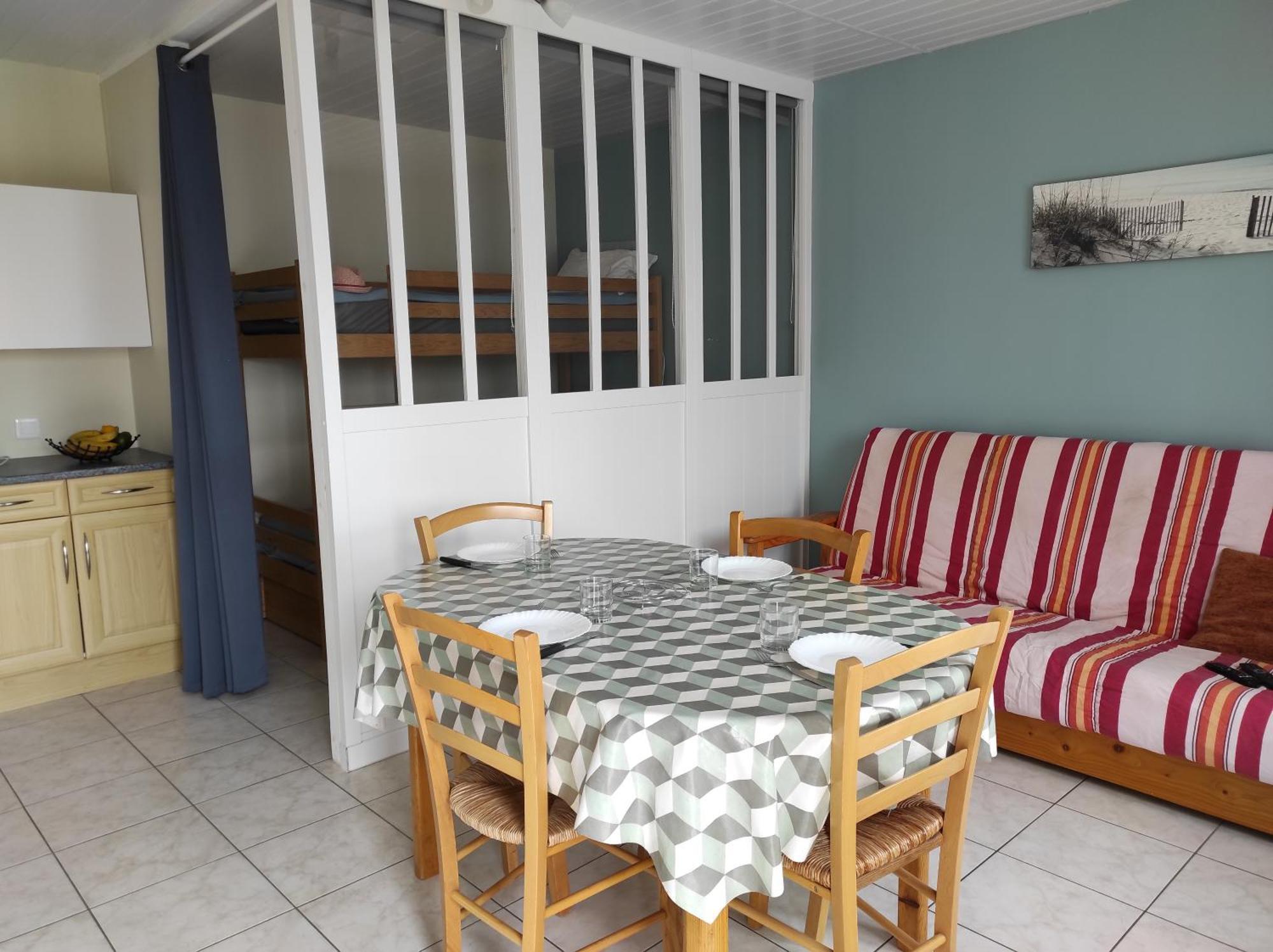 Hotel Camping Les Alizés Saint-Hilaire-de-Riez Habitación foto