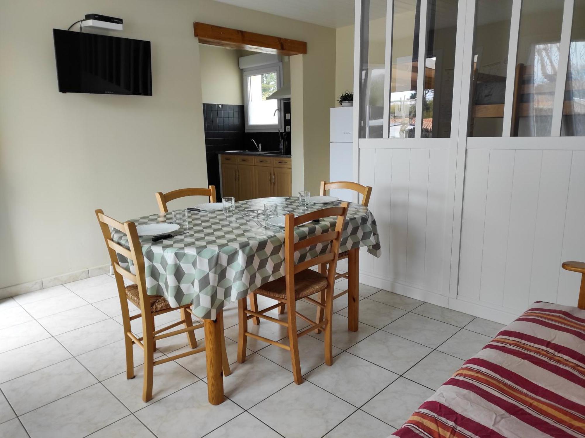 Hotel Camping Les Alizés Saint-Hilaire-de-Riez Habitación foto