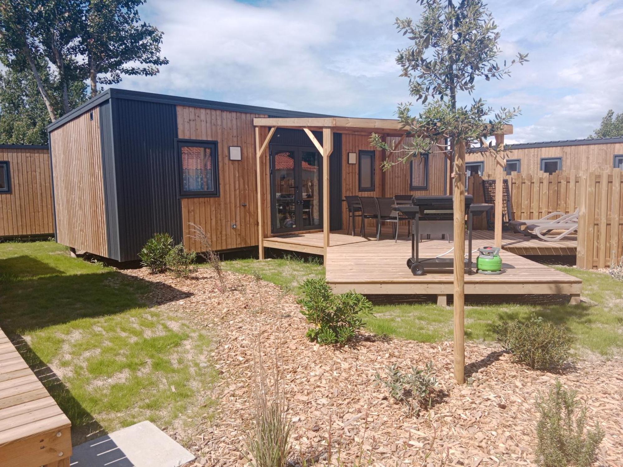 Hotel Camping Les Alizés Saint-Hilaire-de-Riez Exterior foto