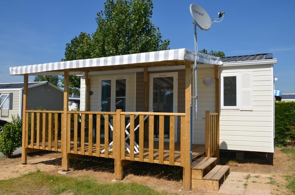 Hotel Camping Les Alizés Saint-Hilaire-de-Riez Exterior foto